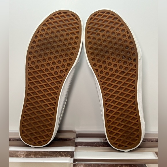 Vans Old Skool Shoe Light Blue with gold eyelet, gold stitching. Women Size 9.5 - Picture 12 of 13